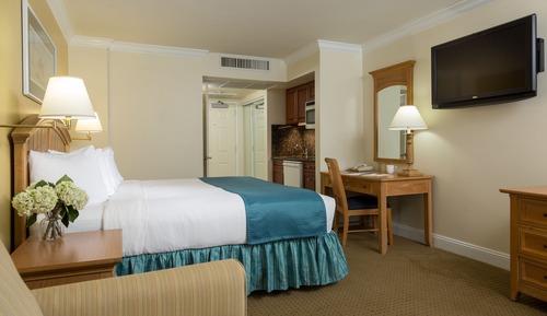 Habitación, 1 cama de matrimonio grande (Limited View NON-RENOVATED)