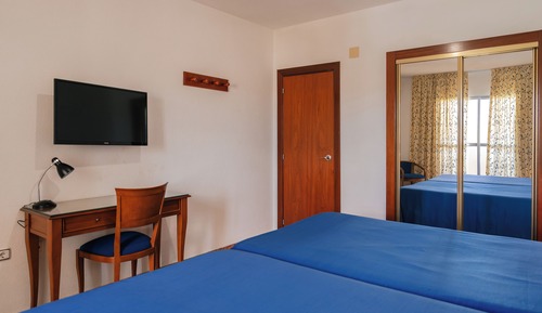 Apartamento, 1 habitación, balcón, vistas al lago (XXL, 2 adults + 1 child)