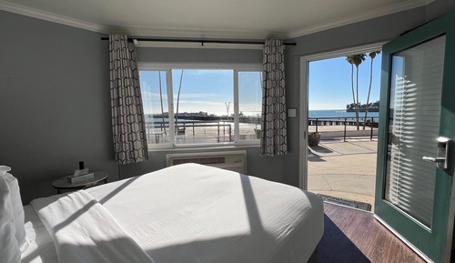 Habitación, 1 cama de matrimonio grande, vistas parciales al mar