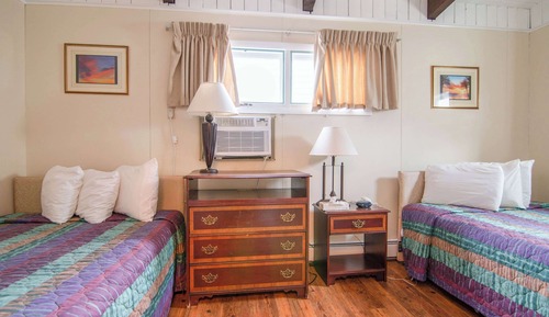 Habitación (Street View with Living Area)