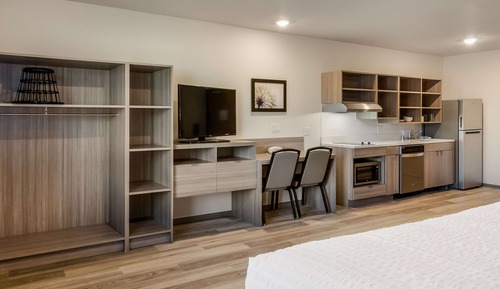 Habitación, 1 cama de matrimonio grande, accesible para personas con discapacidad (Accessible Tub)