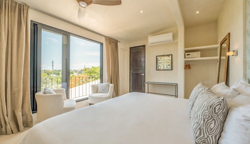 King Suite Lagoon View