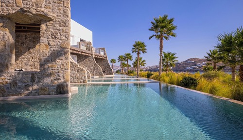 ETERNAL Suite with Supreme Pool and Sea View