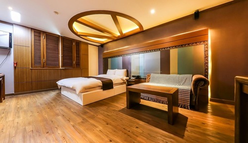 Room (Special room (styler massage chair 32)