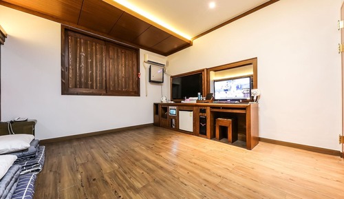 Room (Ondol (32 inch no hard PC))