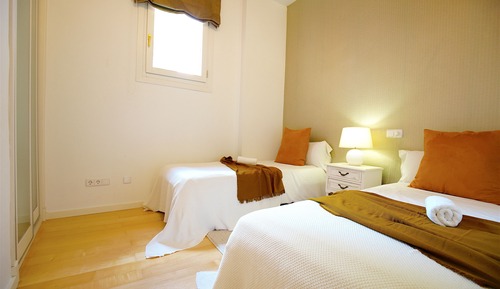 Apartamento, 2 habitaciones, balcón