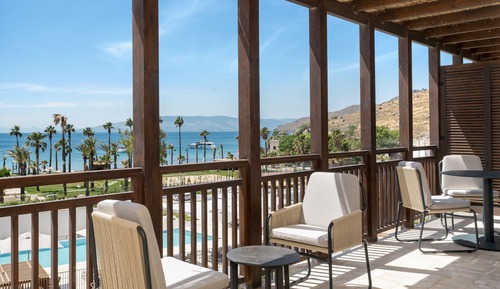 Suite, terraza, vistas al mar