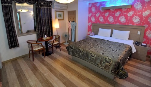 Room (Standard room (bed))