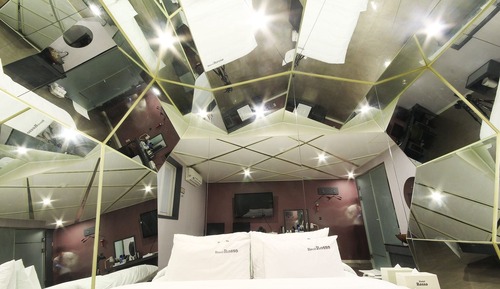 Room (VIP (Free use of Netflix Apple Disney)