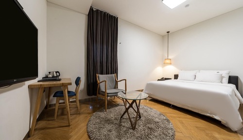 Room (Premium breakfast PKG breakfast ticke)