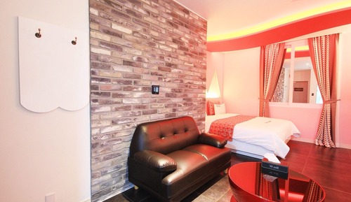 Room (Drive-in (1 vehicle per room))