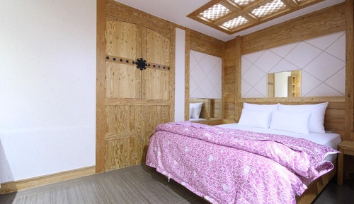 Room (Standard (small))