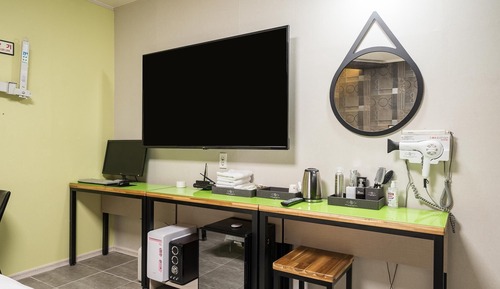 Room (Standard (extra large TV woofer speak)