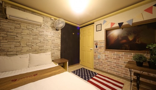 Room (Standard Room B (Netflix available))