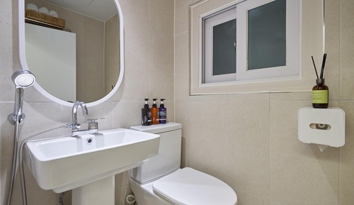 Room (Standard - Paid Parking (Walkie Speci)