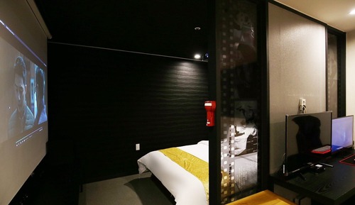 Room (VIP Cinema (100 inch screen twin bed )