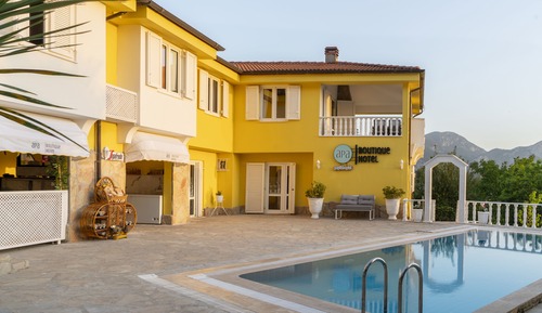 Villa Deluxe