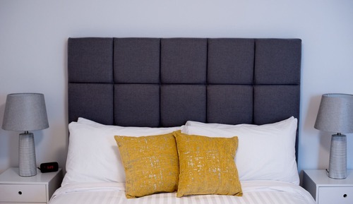 Suite avec chambre fermée + divan-lit