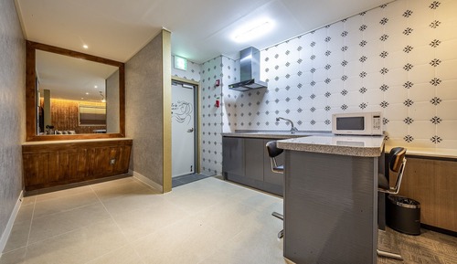 Room (Premium Twin with Kitchen (Microwave )