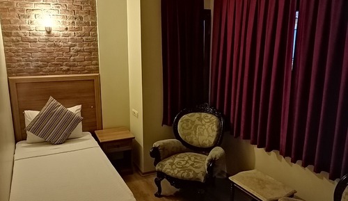 Habitación básica con 1 cama doble o 2 individuales