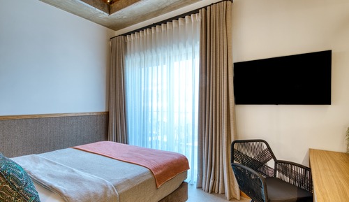 Junior Suite with Balcony and Partial Sea View