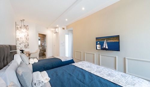 Triple Room, Multiple Beds