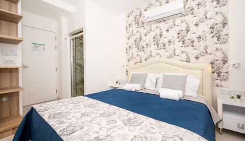 Standard Double Room, 1 Queen Bed