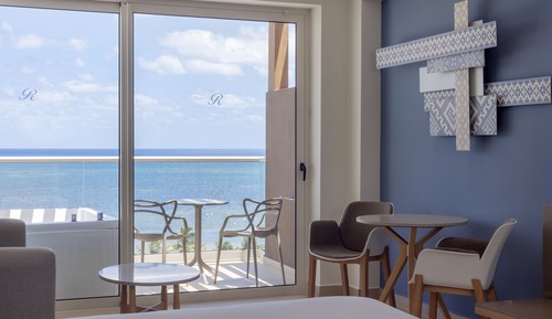 Luxury Junior Suite Ocean Front Terrace Jacuzzi