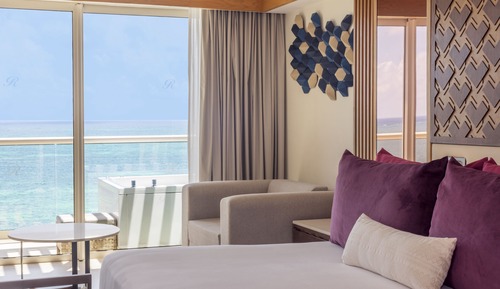 Luxury Presidential Ocean Front One Bedroom Suite Diamond Club