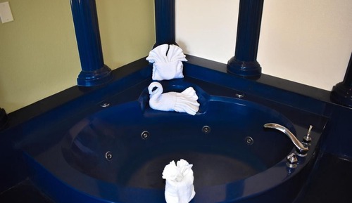 Suite estudio, 1 cama de matrimonio grande, bañera de hidromasaje