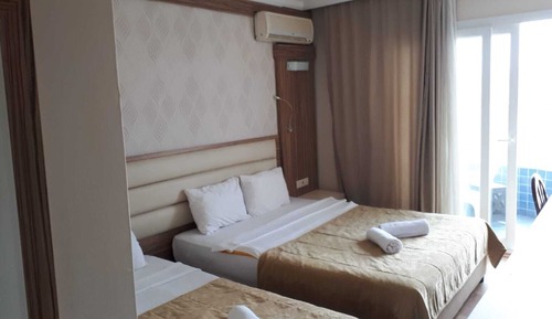 Habitación estándar con 1 cama doble o 2 individuales