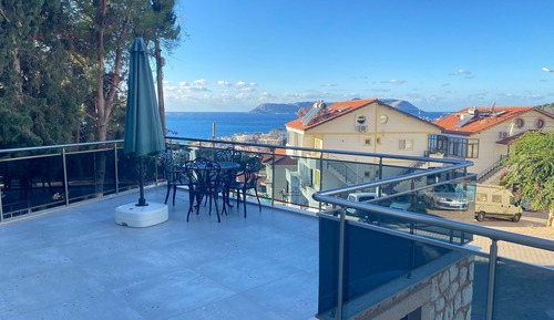 Ground Floor 1+1 Apart with Terrace and Sea View