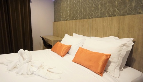 Estudio, 1 cama de matrimonio grande, no fumadores, cocina básica