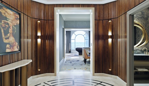 Newly Remodeled Grand King Suite with Prestige Club Lounge Access