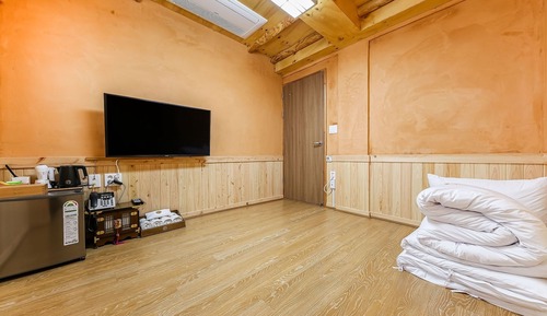 Room (Hwangto Ondol (Non-smoking))