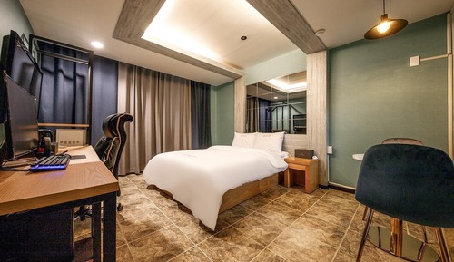 Room (Twin Couple PC (High Performing 2PC H)