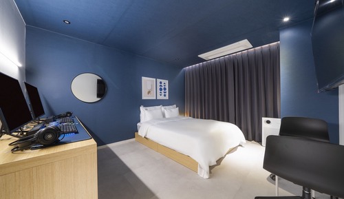 Habitación Deluxe doble (Check-in 10pm on FRI,SAT,SUN)