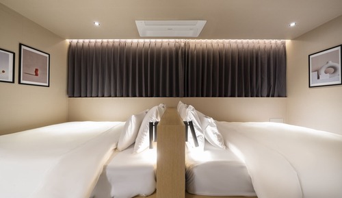 Habitación Business con 2 camas individuales (Check-in 10pm on FRI,SAT,SUN)