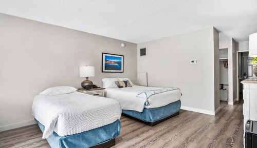 Habitación, varias camas