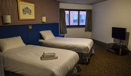 Habitación superior con 2 camas individuales, 1 habitación