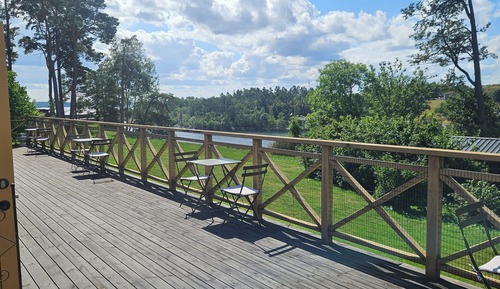 Habitación estándar con 2 camas individuales, patio, vistas parciales al lago
