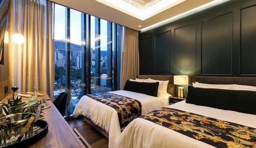 Deluxe Room with 2 Double Beds - High Floor