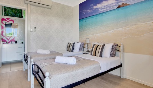 Habitación Confort con 2 camas individuales, baño privado