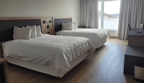 Habitación superior, 2 camas de matrimonio, vistas al mar