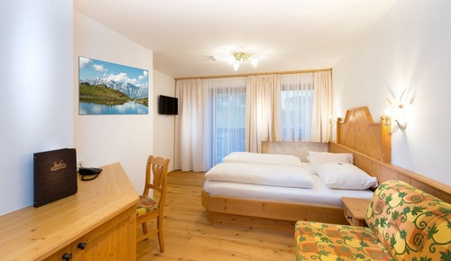 Habitación Confort doble, vistas a la montaña (Lavendel)