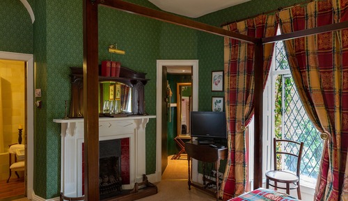 Habitación doble superior, baño privado (A Four Poster)