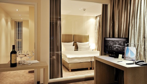 Suite panorámica, balcón (Deluxe)