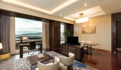 Suite Deluxe, 1 cama de matrimonio grande (Living Dining Area)