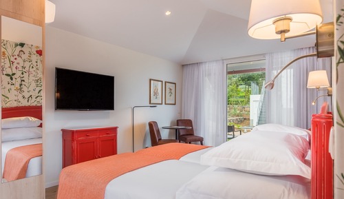 Estudio, vistas al jardín