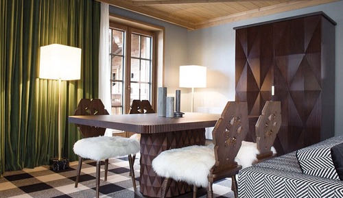 Suite (Prestige)